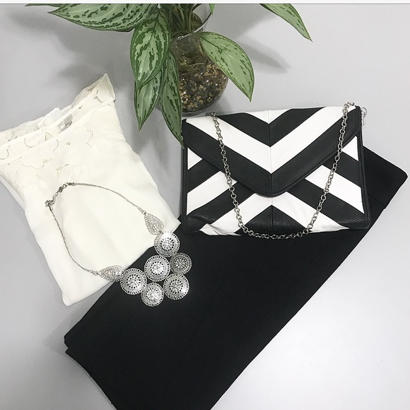 Chicos  Bag - Picture 2 of 4